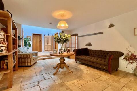 Inner Hallway Foyer