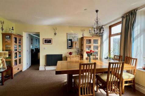 owner&#39;s dining room