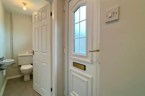 hallway &amp; cloakroom