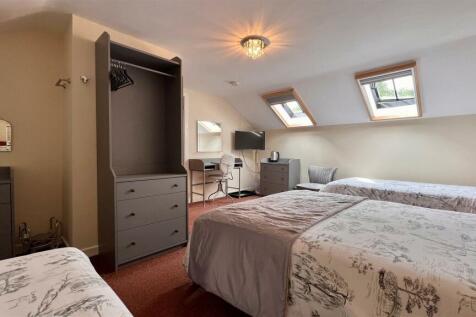 FAMILY BEDROOM