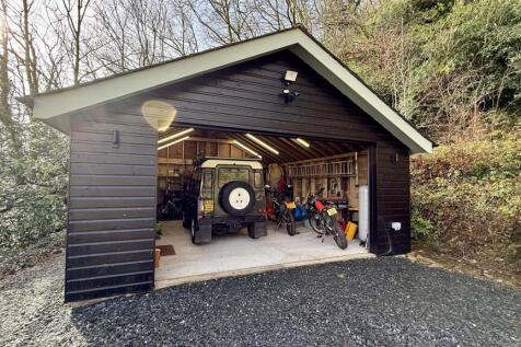 garage/workshop