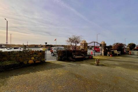 front forecourt