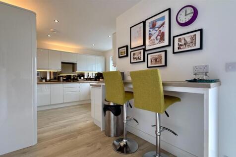 breakfast bar