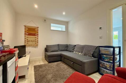 games room/bed 5