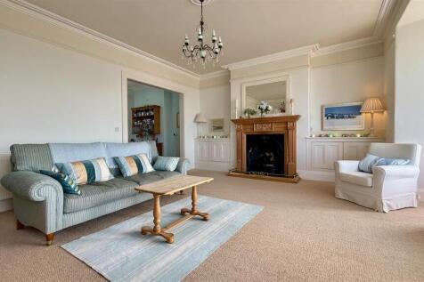 drawing room