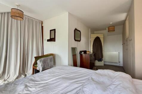 bed 1
