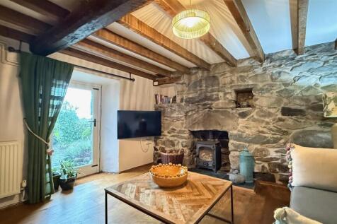 cottage sitting room