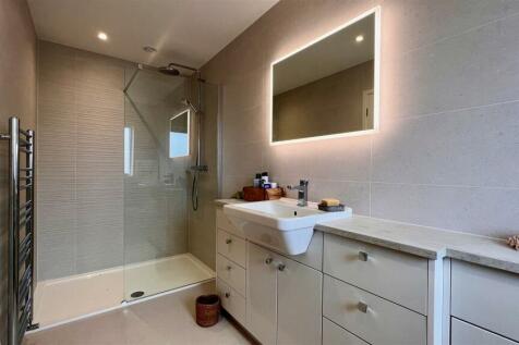 PRINCIPAL ENSUITE
