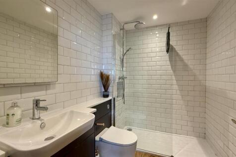 ensuite bed 2