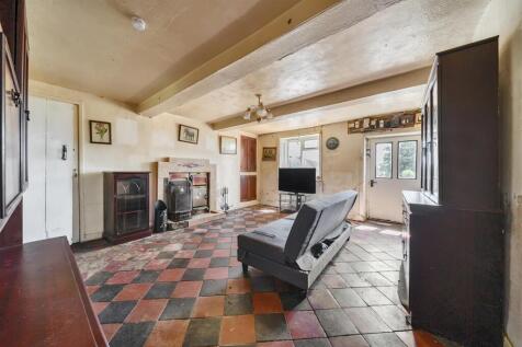 Living Room.jpg