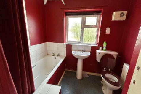 Bathroom.JPEG