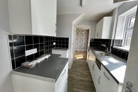 Kitchen (2).JPEG