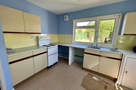 Kitchen (1).JPEG