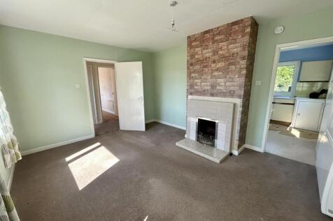 Living Room (1).JPEG