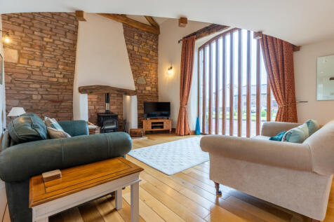 Ashtree Barn Livi...