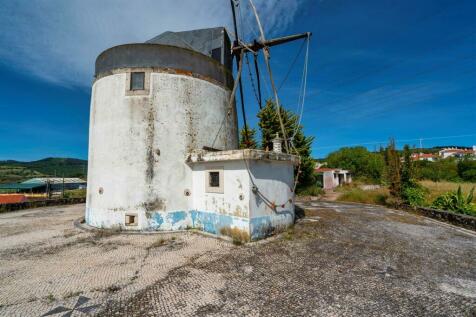 Windmill from 1793, Loures, Lisbon