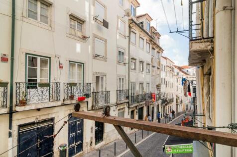 Charming Building, Alfama, Lisbon