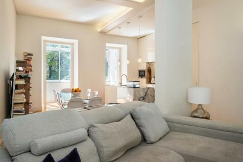 Elegant T2&#43;2 Flat, 40m2 Terrace, Liberdade, Lisbon