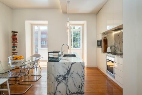 Elegant T2&#43;2 Flat, 40m2 Terrace, Liberdade, Lisbon