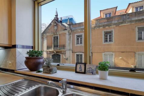 Elegant T4, Views, Garage &amp; Storage, Amoreiras