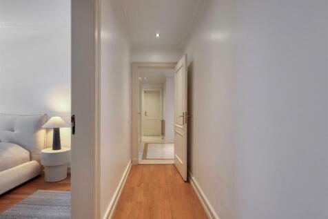 Elegant T4, Views, Garage &amp; Storage, Amoreiras