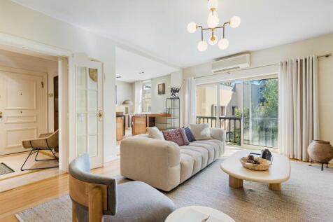 Elegant T4, Views, Garage &amp; Storage, Amoreiras
