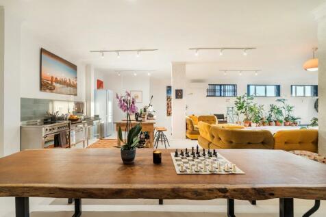 2-Bedroom Loft, Ocean Views, Garage, Algés, Oeiras