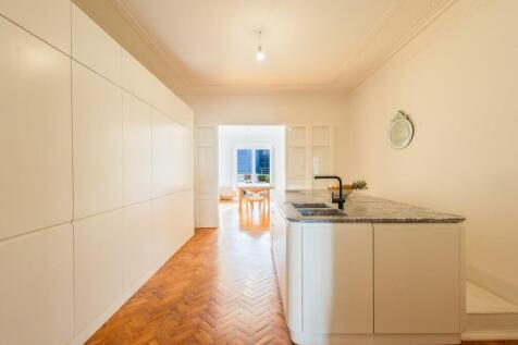 T3 Penthouse, Rooftop Terrace, Views, Lapa Estrela