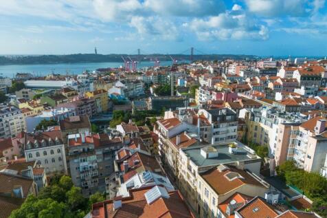T3 Penthouse, Rooftop Terrace, Views, Lapa Estrela