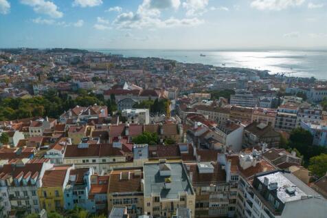 T3 Penthouse, Rooftop Terrace, Views, Lapa Estrela