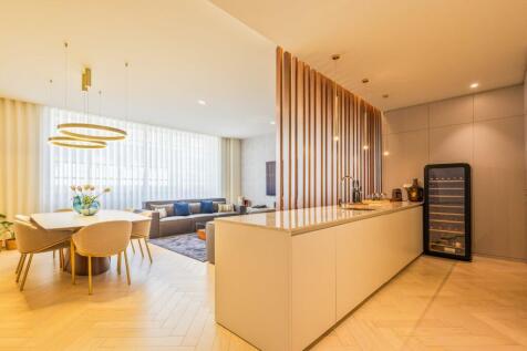 Luxury T2 Flat with Garage, Avenida da Liberdade