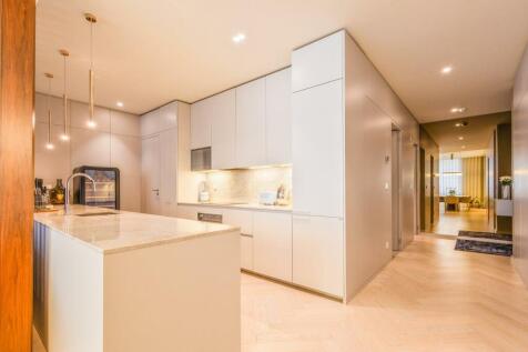 Luxury T2 Flat with Garage, Avenida da Liberdade
