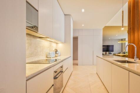 Luxury T2 Flat with Garage, Avenida da Liberdade