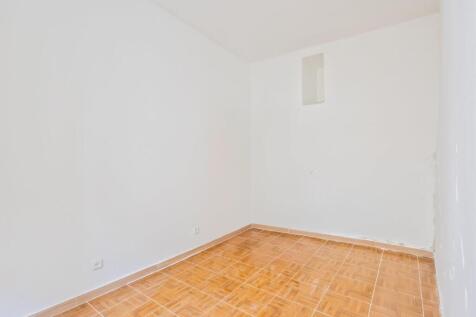 Vacant Building, Approved PIP, Jardim da Estrela
