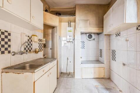 Vacant Building, Approved PIP, Jardim da Estrela