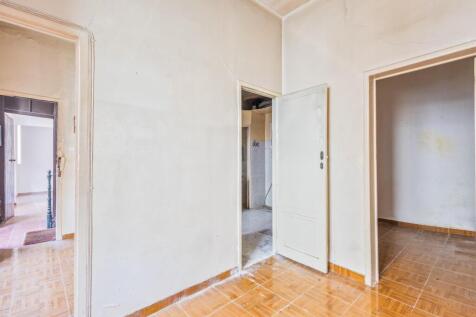 Vacant Building, Approved PIP, Jardim da Estrela