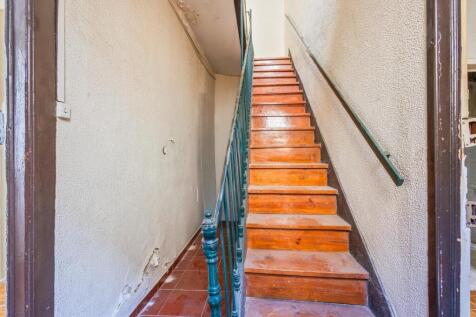 Vacant Building, Approved PIP, Jardim da Estrela