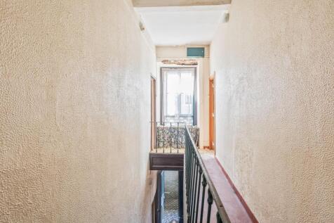 Vacant Building, Approved PIP, Jardim da Estrela