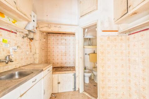 Vacant Building, Approved PIP, Jardim da Estrela