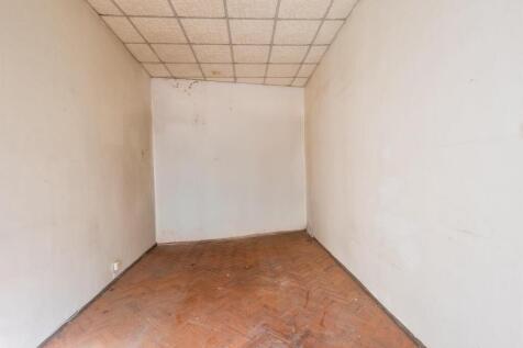 Vacant Building, Approved PIP, Jardim da Estrela