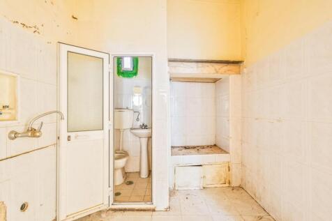 Vacant Building, Approved PIP, Jardim da Estrela