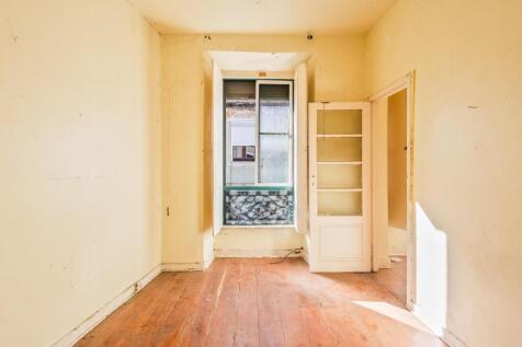 Vacant Building, Approved PIP, Jardim da Estrela