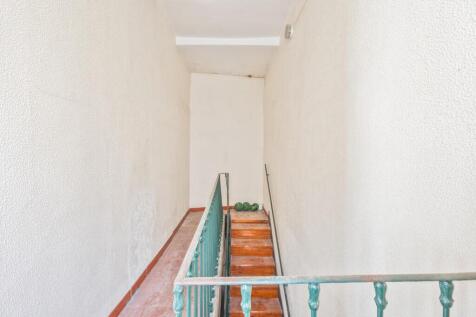 Vacant Building, Approved PIP, Jardim da Estrela