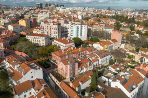 Vacant Building, Approved PIP, Jardim da Estrela