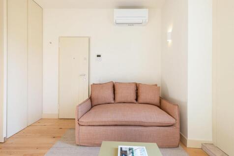 Totally Refurbished Charming Building, Estrela