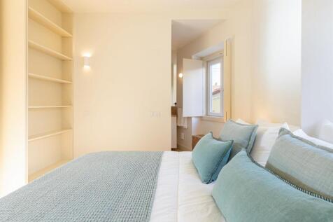 Totally Refurbished Charming Building, Estrela