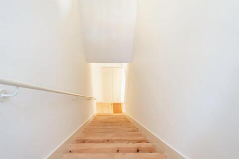 Totally Refurbished Charming Building, Estrela