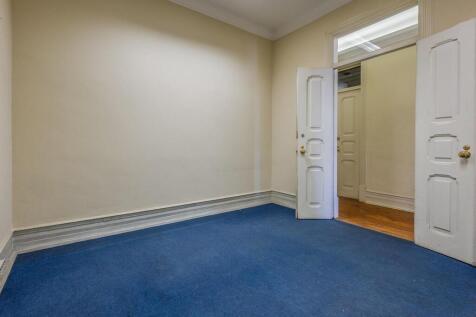 Spacious &amp; Bright T9 Flat, Avenidas Novas, Lisbon