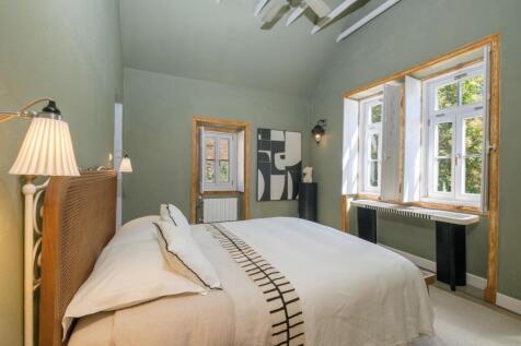 1st floor suite 