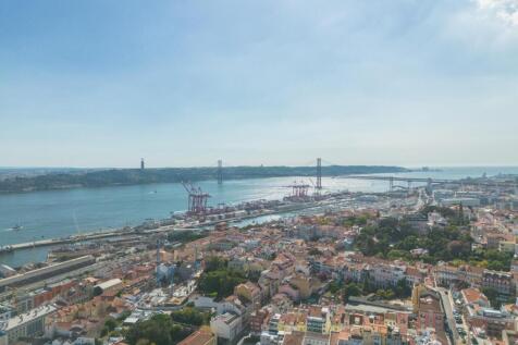 Bright &amp; Elegant T2 Flat, Terrace &amp; Views, Lapa